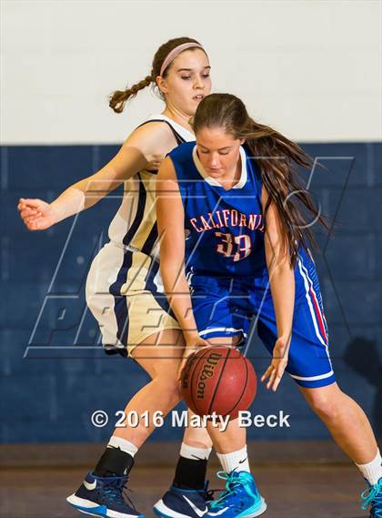 Thumbnail 2 in Helias vs California (Central Bank Shootout) photogallery.