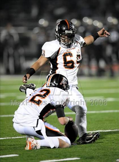 Thumbnail 1 in Huntington Beach vs. El Dorado (CIF SS Playoffs) photogallery.