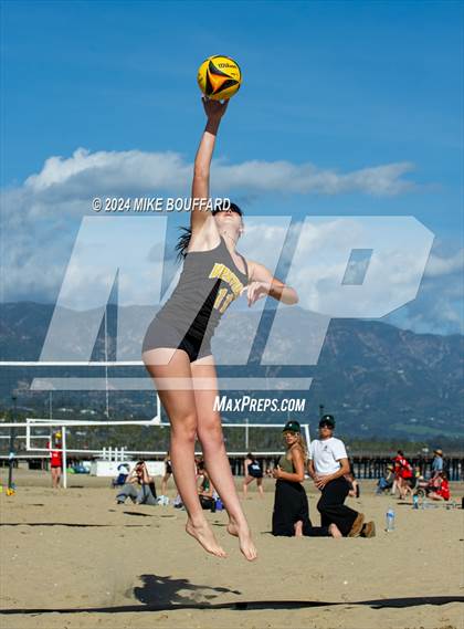 Thumbnail 3 in Ventura @ Santa Barbara photogallery.