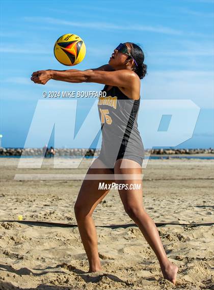 Thumbnail 2 in Ventura @ Santa Barbara photogallery.