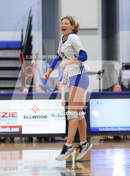 Thumbnail 3 in Shenango @ Ellwood City photogallery.