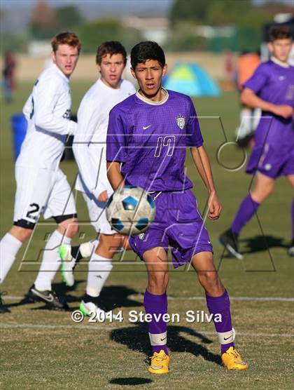 Thumbnail 3 in Servite vs. St. Augustine (20th Annual SoCal Classic) photogallery.