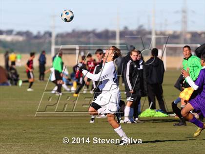 Thumbnail 3 in Servite vs. St. Augustine (20th Annual SoCal Classic) photogallery.