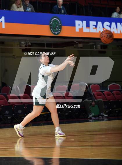 Thumbnail 3 in Pleasantville vs tuckahoe (Slam Dunk Showcase) photogallery.