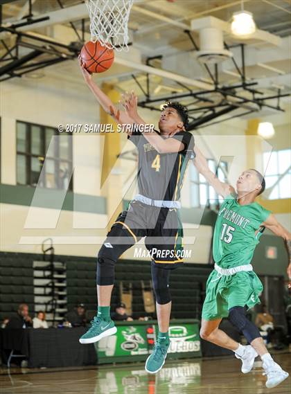 Thumbnail 2 in Vanden vs. Fremont (Gaucho Holiday Classic) photogallery.