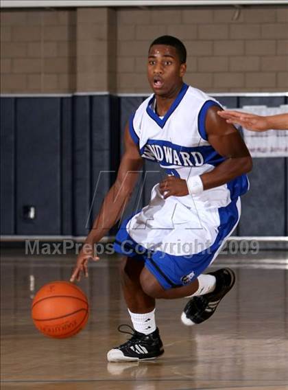 Thumbnail 1 in Windward vs. Pacific Hills (MLK Hoops Shootout) photogallery.