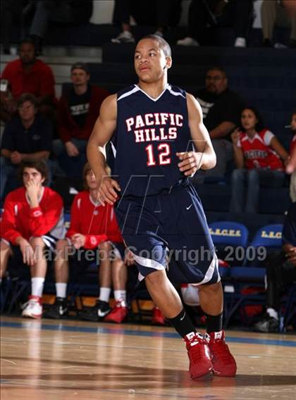 Thumbnail 3 in Windward vs. Pacific Hills (MLK Hoops Shootout) photogallery.
