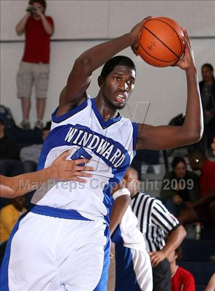 Thumbnail 2 in Windward vs. Pacific Hills (MLK Hoops Shootout) photogallery.