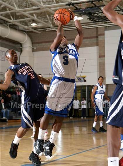 Thumbnail 1 in Windward vs. Pacific Hills (MLK Hoops Shootout) photogallery.