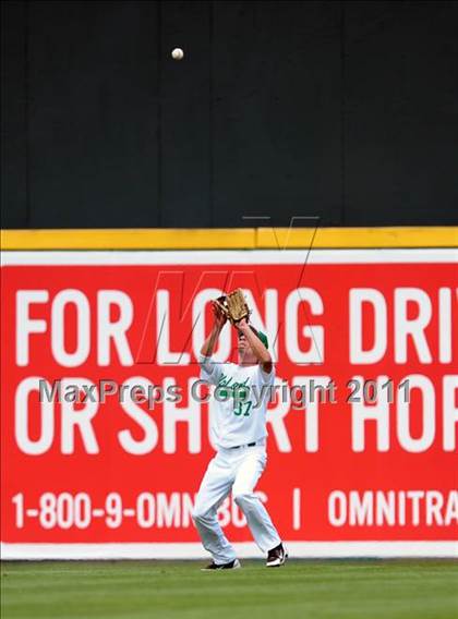 Thumbnail 3 in Upland vs. Los Osos (Battle of the Baseline League) photogallery.