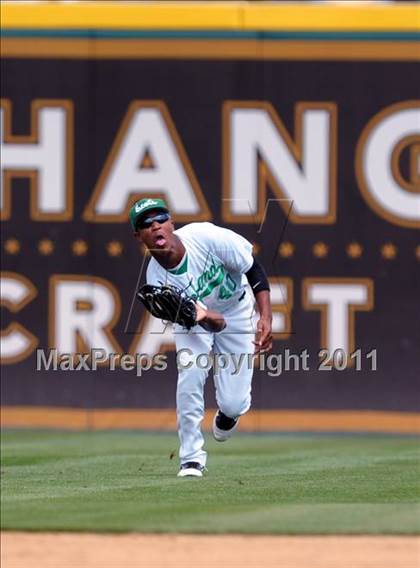 Thumbnail 1 in Upland vs. Los Osos (Battle of the Baseline League) photogallery.