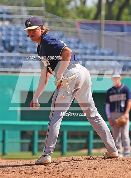Thumbnail 2 in Schuylkill Haven vs. Shenango ( PIAA 2A Championship) photogallery.