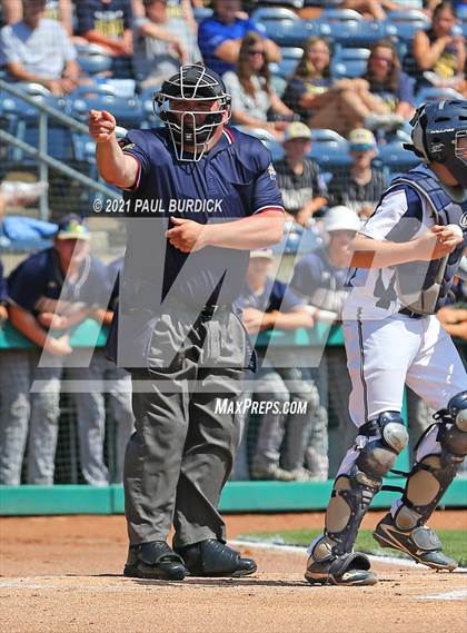 Thumbnail 2 in Schuylkill Haven vs. Shenango ( PIAA 2A Championship) photogallery.