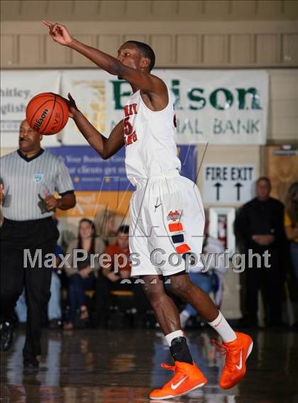 Thumbnail 2 in Whitney Young vs. Christ School (City of Palms Classic) photogallery.