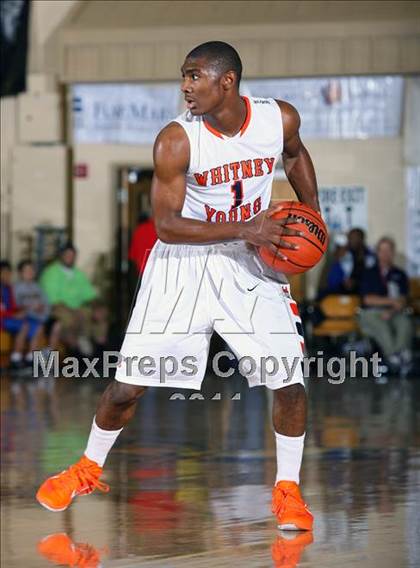 Thumbnail 3 in Whitney Young vs. Christ School (City of Palms Classic) photogallery.