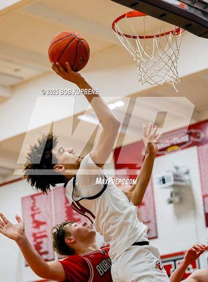 Thumbnail 2 in Burlingame vs Santa Cruz (CIF CCS Division III Semi-final) photogallery.