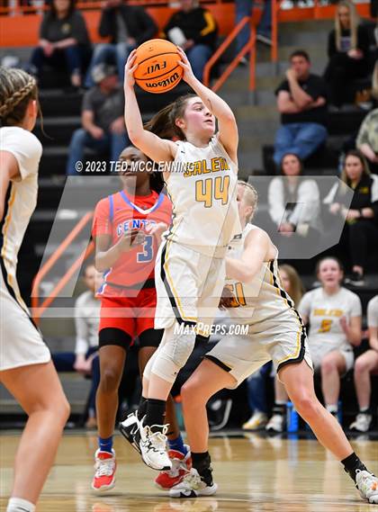 Thumbnail 2 in Salem vs. Central (AAA 3A State Playoff first round) photogallery.