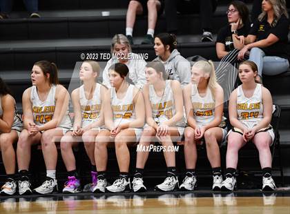 Thumbnail 3 in Salem vs. Central (AAA 3A State Playoff first round) photogallery.