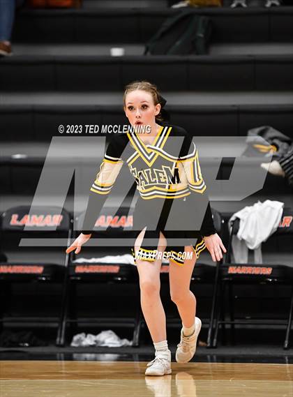 Thumbnail 1 in Salem vs. Central (AAA 3A State Playoff first round) photogallery.
