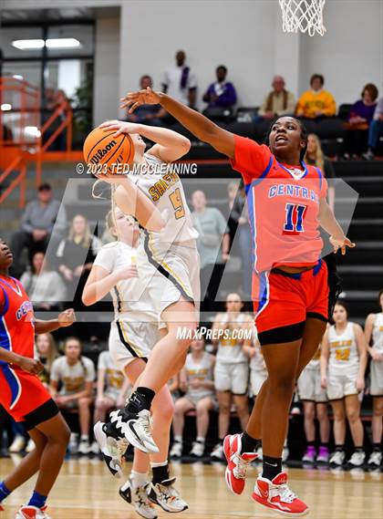 Thumbnail 3 in Salem vs. Central (AAA 3A State Playoff first round) photogallery.