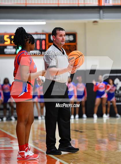 Thumbnail 1 in Salem vs. Central (AAA 3A State Playoff first round) photogallery.