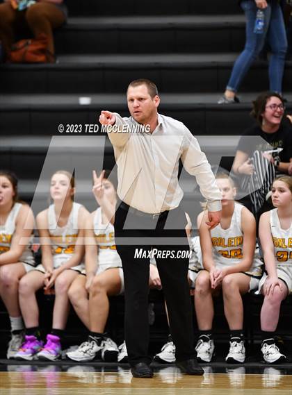 Thumbnail 1 in Salem vs. Central (AAA 3A State Playoff first round) photogallery.