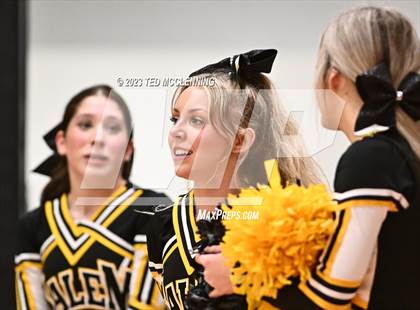 Thumbnail 3 in Salem vs. Central (AAA 3A State Playoff first round) photogallery.