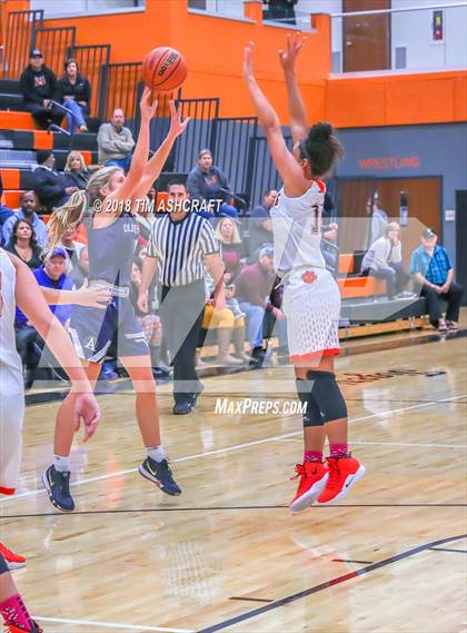 Thumbnail 3 in Oldenburg Academy vs Lawrenceburg photogallery.