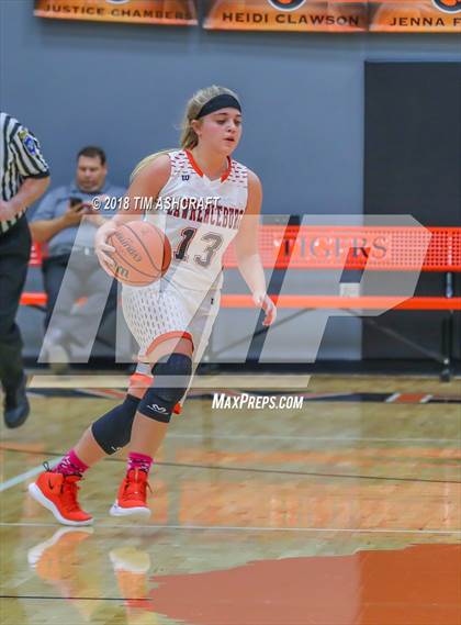 Thumbnail 3 in Oldenburg Academy vs Lawrenceburg photogallery.