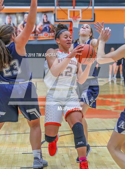 Thumbnail 2 in Oldenburg Academy vs Lawrenceburg photogallery.