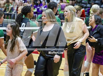 Thumbnail 3 in Neches vs. Harrold (UIL 1A Volleyball Final) photogallery.