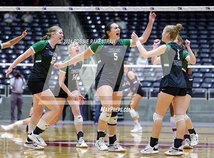 Thumbnail 3 in Neches vs. Harrold (UIL 1A Volleyball Final) photogallery.