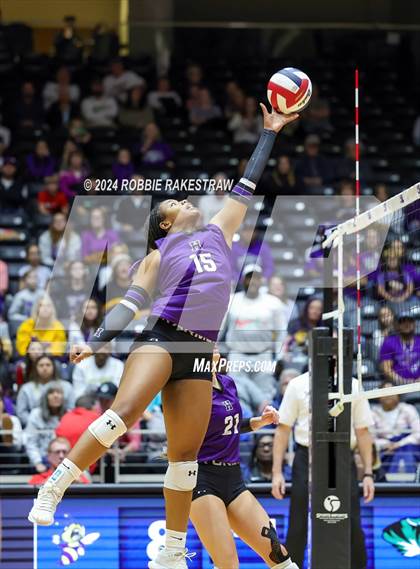 Thumbnail 2 in Neches vs. Harrold (UIL 1A Volleyball Final) photogallery.