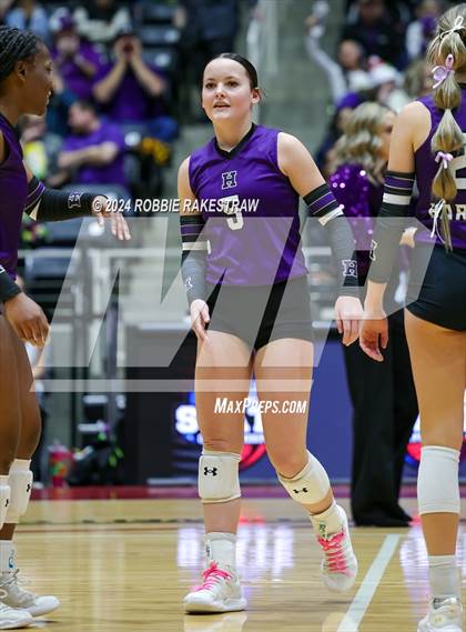 Thumbnail 2 in Neches vs. Harrold (UIL 1A Volleyball Final) photogallery.