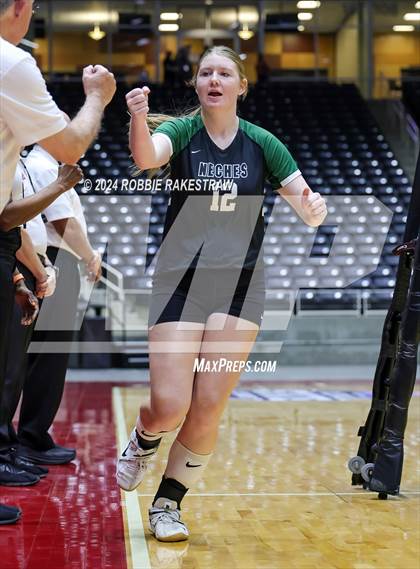 Thumbnail 3 in Neches vs. Harrold (UIL 1A Volleyball Final) photogallery.