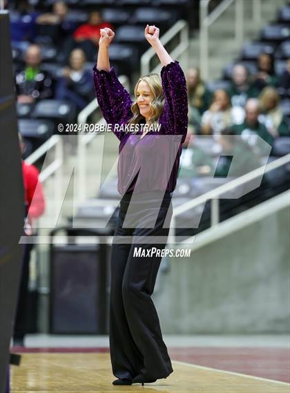 Thumbnail 1 in Neches vs. Harrold (UIL 1A Volleyball Final) photogallery.
