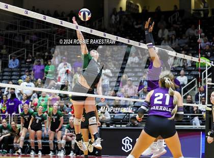 Thumbnail 1 in Neches vs. Harrold (UIL 1A Volleyball Final) photogallery.