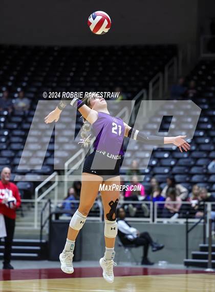 Thumbnail 2 in Neches vs. Harrold (UIL 1A Volleyball Final) photogallery.