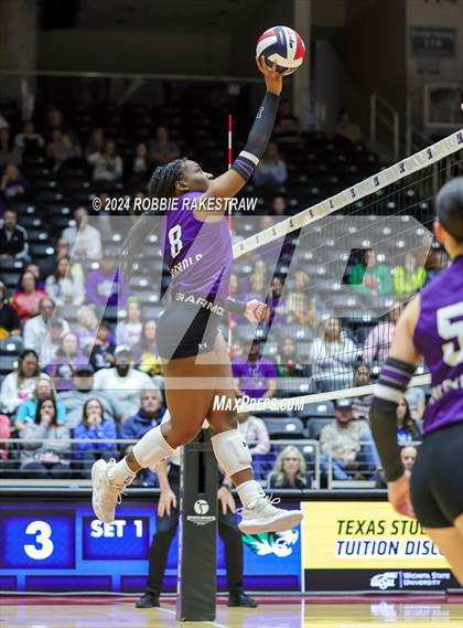 Thumbnail 3 in Neches vs. Harrold (UIL 1A Volleyball Final) photogallery.