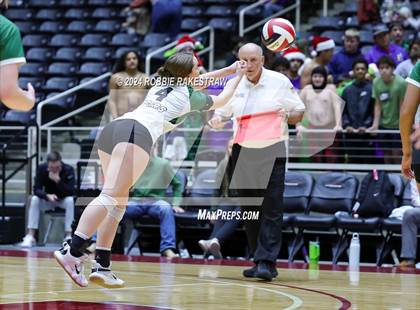Thumbnail 2 in Neches vs. Harrold (UIL 1A Volleyball Final) photogallery.