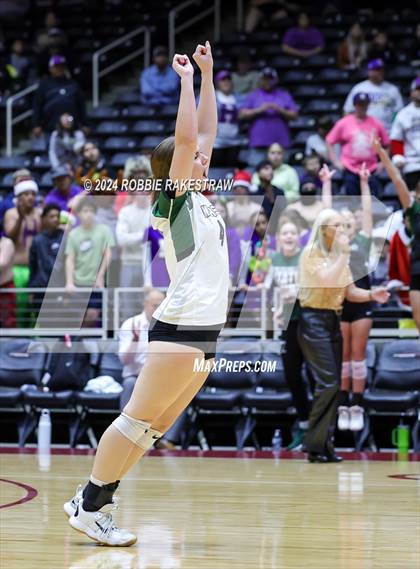 Thumbnail 1 in Neches vs. Harrold (UIL 1A Volleyball Final) photogallery.