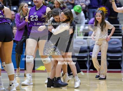 Thumbnail 3 in Neches vs. Harrold (UIL 1A Volleyball Final) photogallery.
