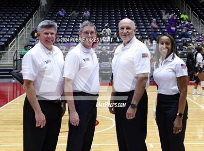 Thumbnail 1 in Neches vs. Harrold (UIL 1A Volleyball Final) photogallery.