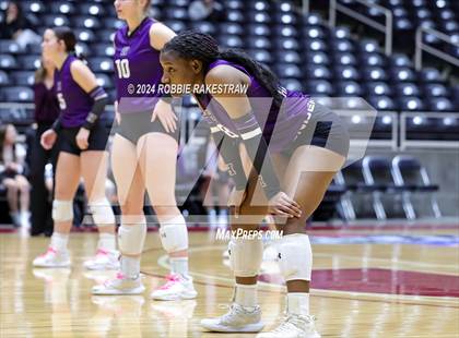 Thumbnail 2 in Neches vs. Harrold (UIL 1A Volleyball Final) photogallery.