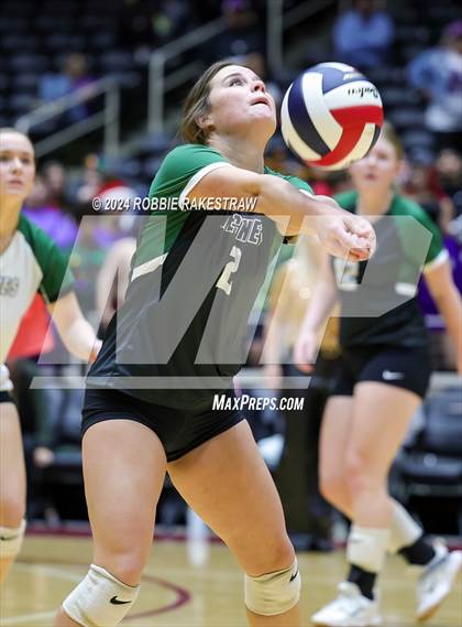 Thumbnail 1 in Neches vs. Harrold (UIL 1A Volleyball Final) photogallery.