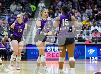 Thumbnail 2 in Neches vs. Harrold (UIL 1A Volleyball Final) photogallery.