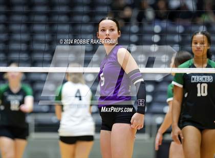 Thumbnail 1 in Neches vs. Harrold (UIL 1A Volleyball Final) photogallery.