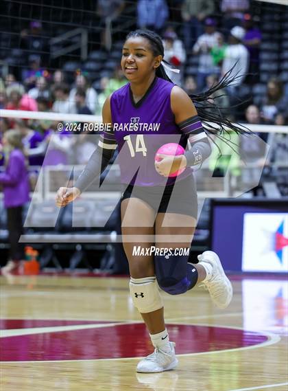 Thumbnail 1 in Neches vs. Harrold (UIL 1A Volleyball Final) photogallery.