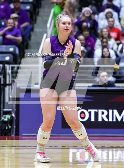 Thumbnail 3 in Neches vs. Harrold (UIL 1A Volleyball Final) photogallery.
