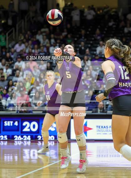 Thumbnail 2 in Neches vs. Harrold (UIL 1A Volleyball Final) photogallery.
